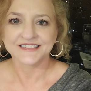 Meet your Posher, Leslie